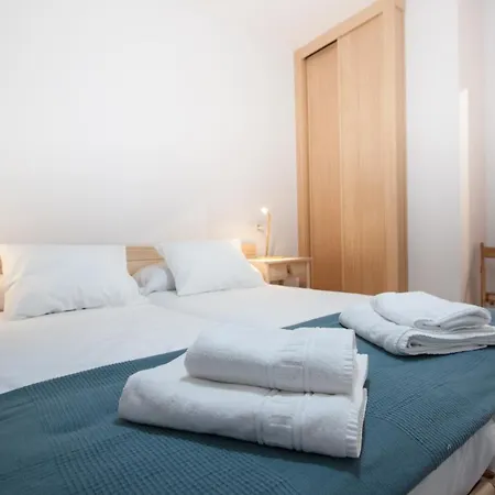 Esguil, Con Piscina, A 3 Km De La Playa Vut-2995-as Apartament