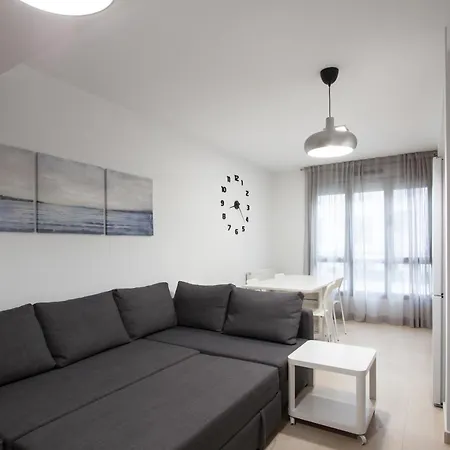 Apartamento Esguil, Con Piscina, A 3 Km De La Playa Vut-2995-as
